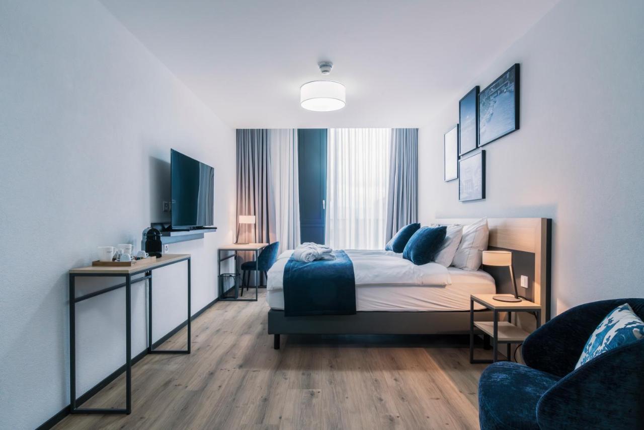 Yparc Hotel 伊韦尔东 外观 照片