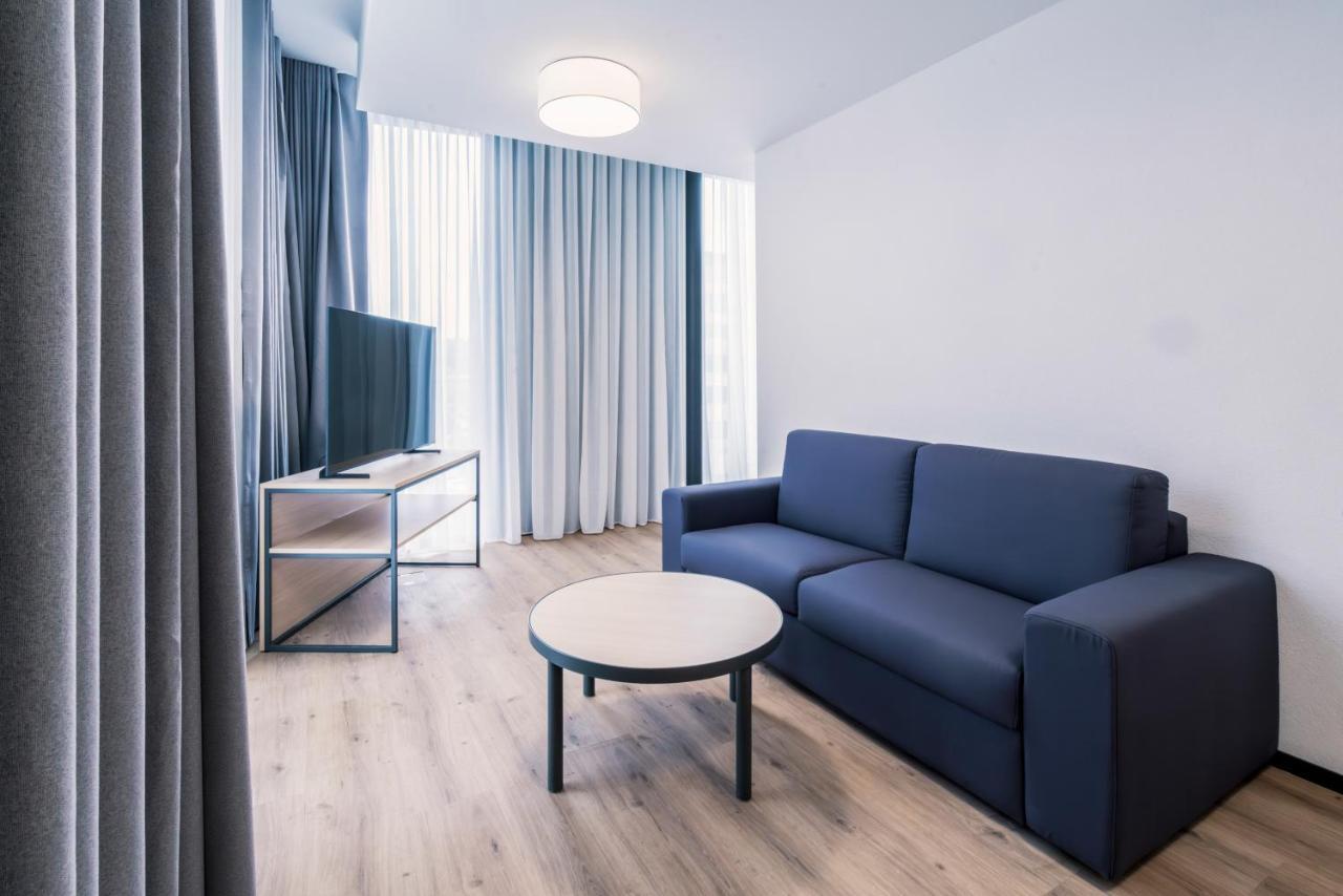 Yparc Hotel 伊韦尔东 外观 照片