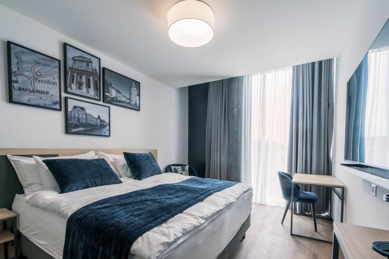 Yparc Hotel 伊韦尔东 外观 照片