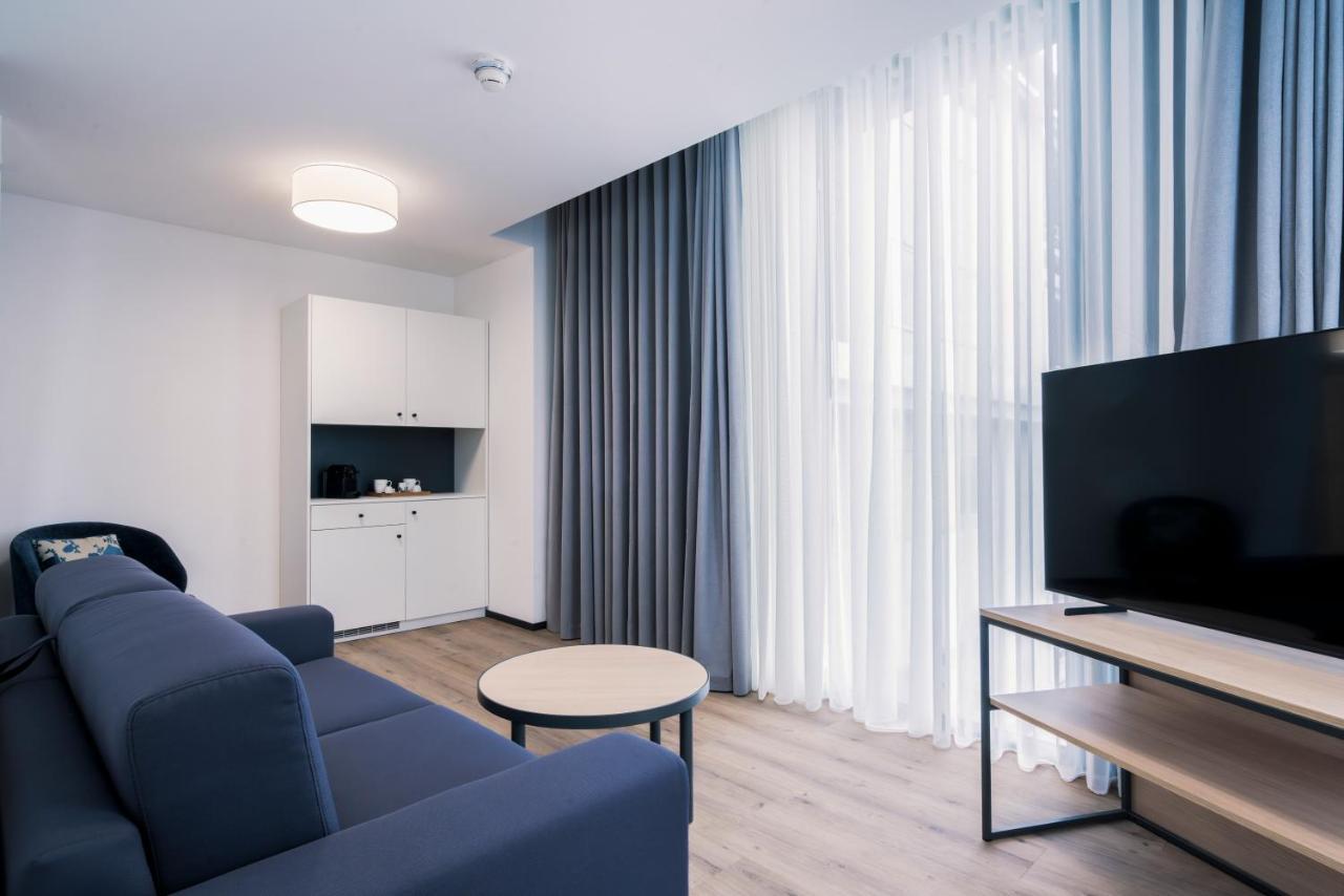 Yparc Hotel 伊韦尔东 外观 照片