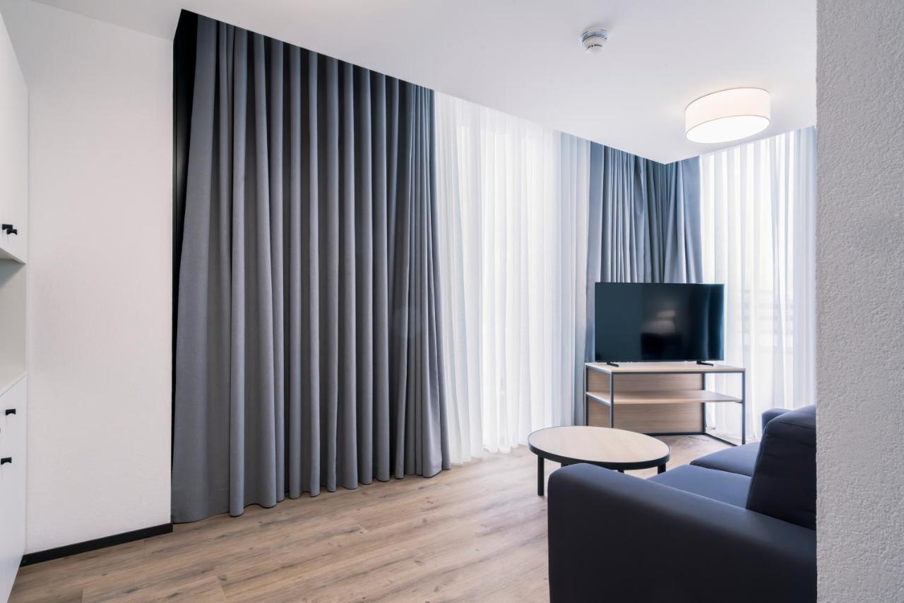 Yparc Hotel 伊韦尔东 外观 照片