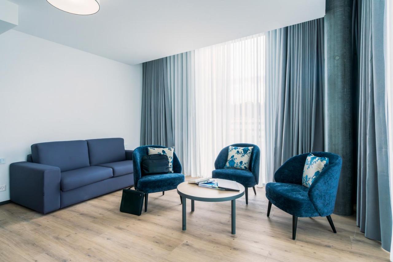 Yparc Hotel 伊韦尔东 外观 照片