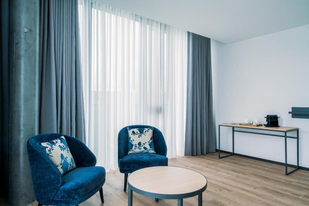 Yparc Hotel 伊韦尔东 外观 照片